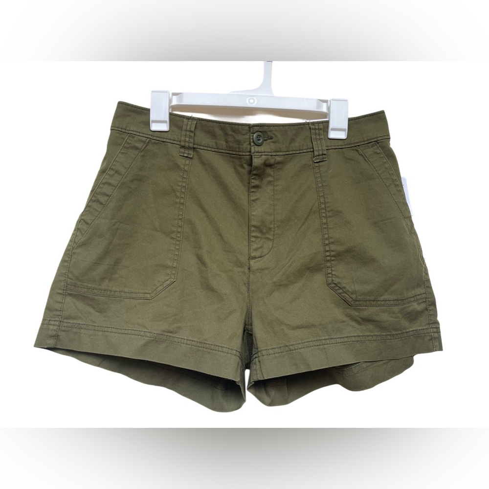 High waist Old Navy chino shorts NWT